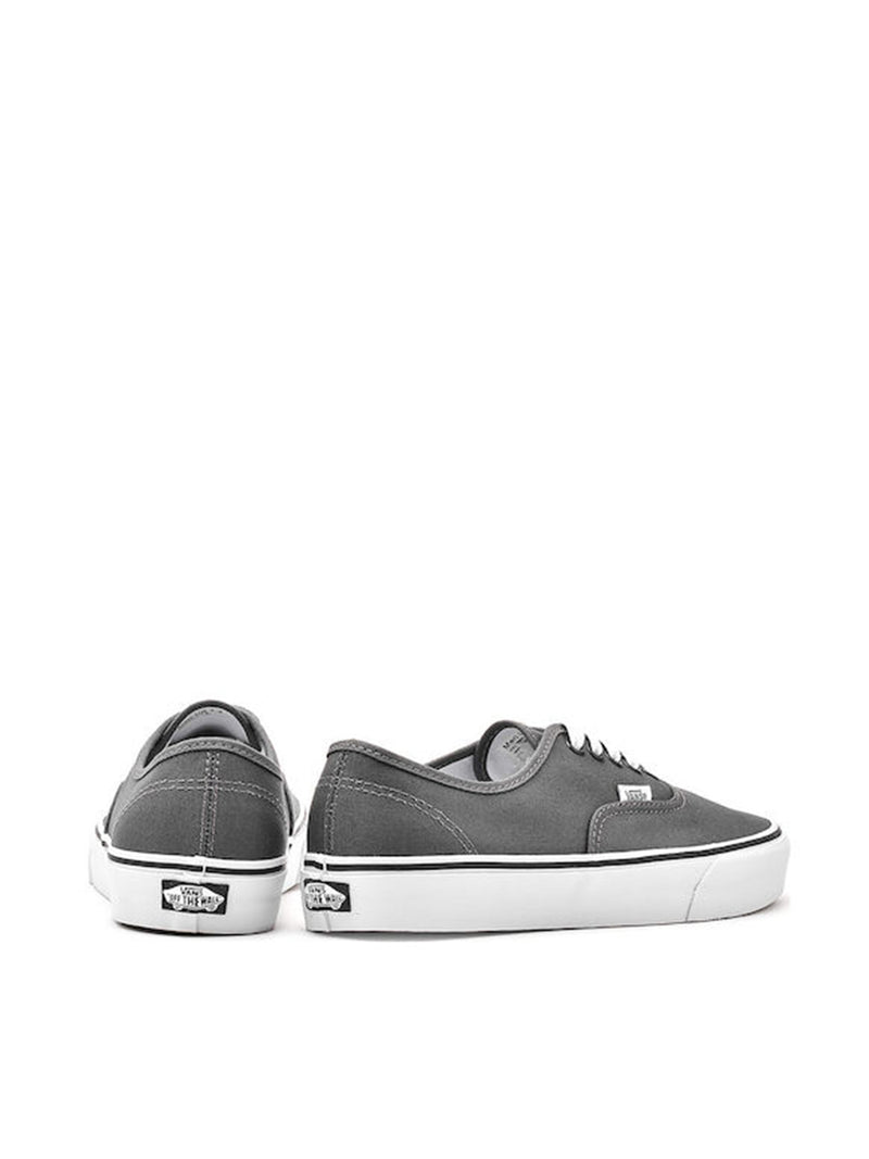 Low top sneakers Authentic
