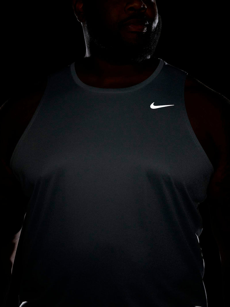 Αμάνικη μπλούζα Nike Miller