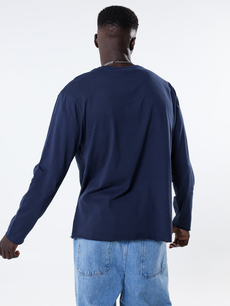 Long-sleeve t-shirt with patch pocket