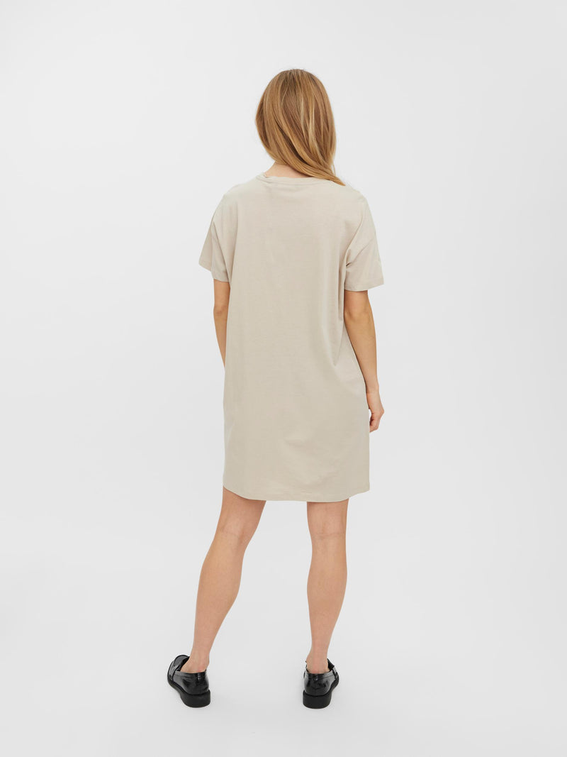 Mini φόρεμα σε στυλ t-shirt